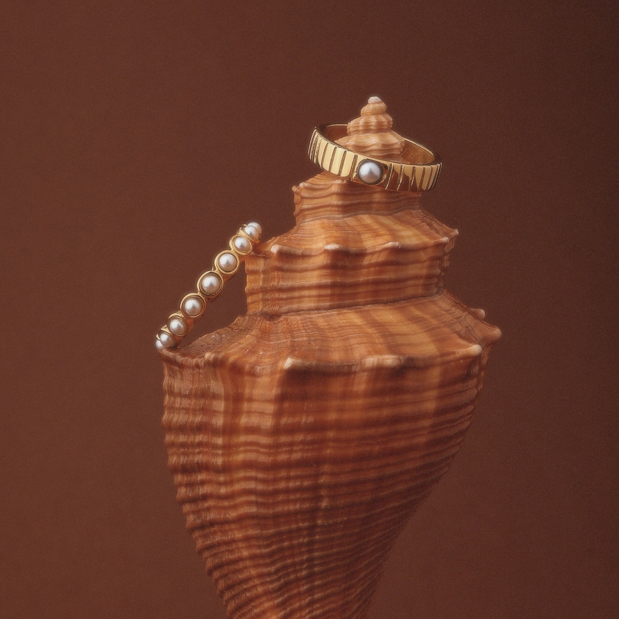 Minimalist Pearl Band