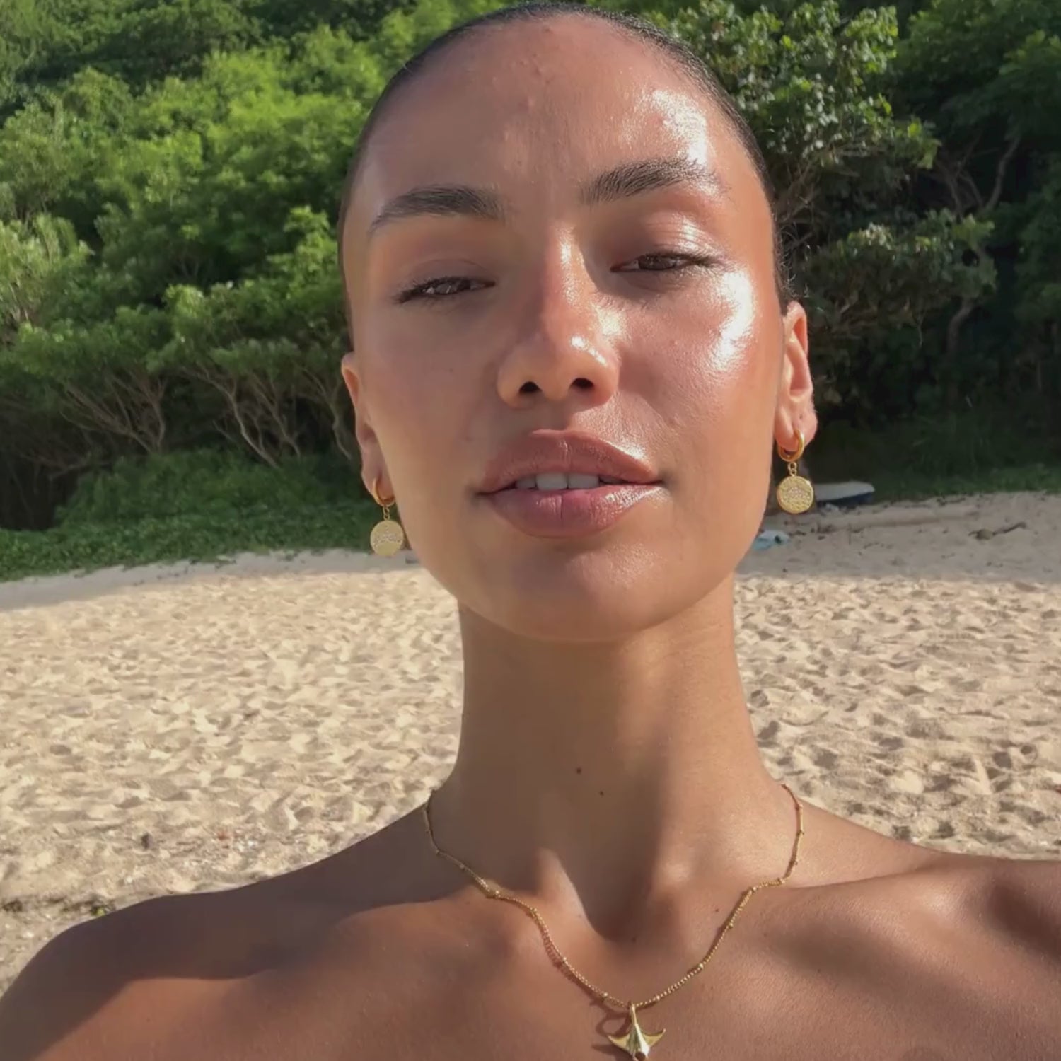 Gold Manta Pendant Necklace Video Preview